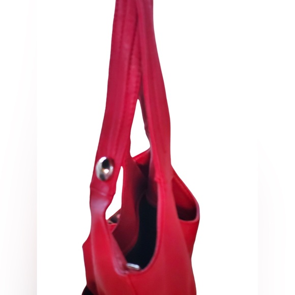 Nwot Red Purse w/ Ruffle detail - Picture 8 of 15